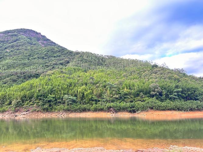 桂林露营水边，探寻山水间诗意栖居的秘境