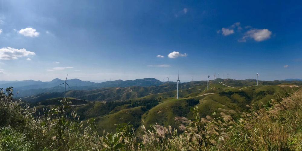 融水风车山,自然与人文的完美融合，广西的“荷兰风车村”