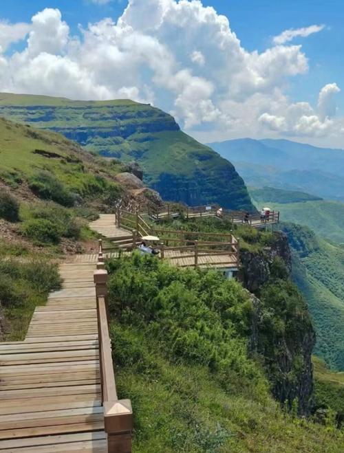 云南昭通,避暑胜地，清凉一夏的秘境之旅