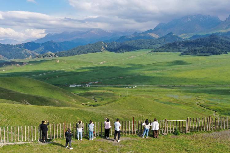 伊犁鹿角公园,大自然的馈赠，生态旅游的典范