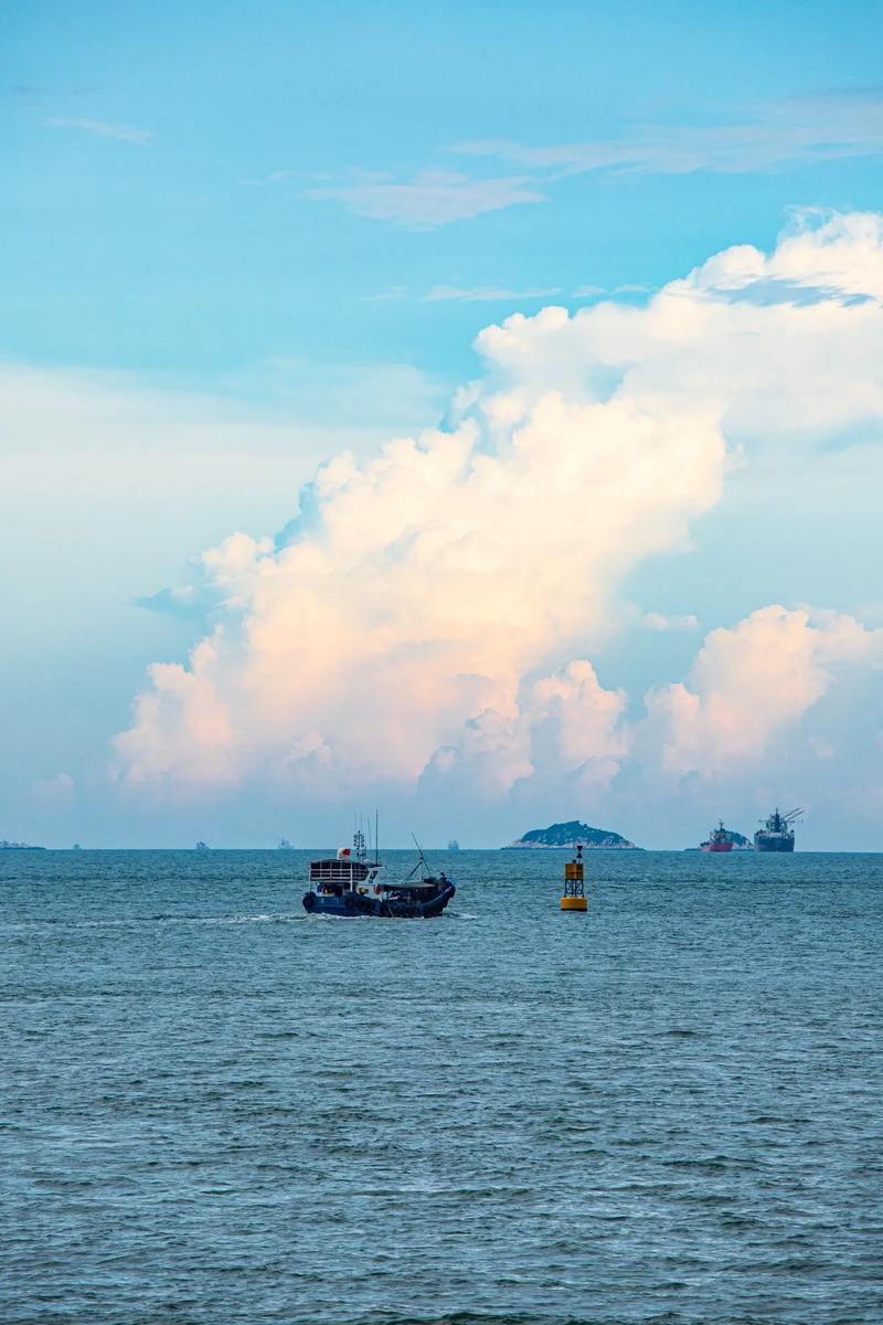 厦门彩云沙滩,邂逅大海的浪漫，感受自然的魅力