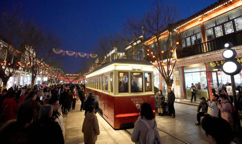 夜游北京古街,穿越时空的漫步之旅