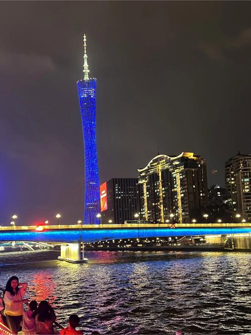 夜游珠江,璀璨夜景下的千年繁华