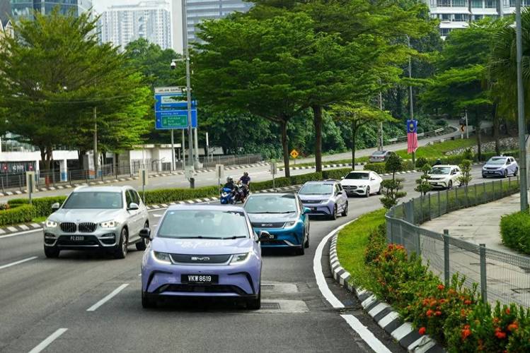 比亚迪新能源标配车,绿色出行，未来已来  第2张