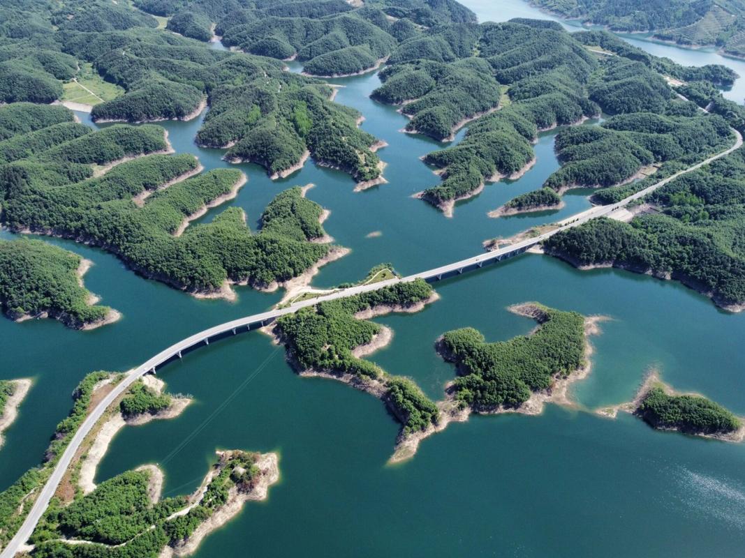 丹江口水库哪个地方好玩，湖北丹江口旅游景点大全。