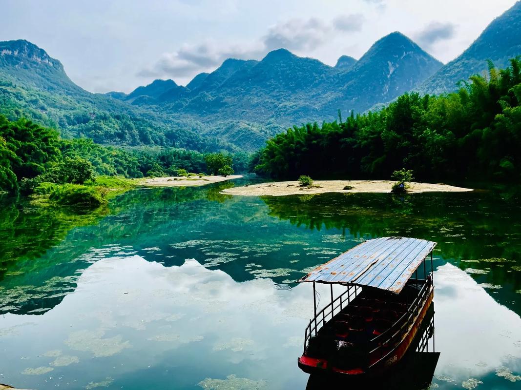 平塘有什么好玩的地方？哪些景点必去，平塘旅游景点哪里好玩一点。